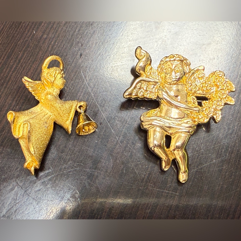 Lot Of 2 Vintage Gold-Plated Angel Brooch Pin Marked USA RR Roman & 48804 Larger